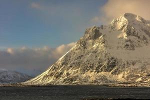 Natur von Vestvagoy auf den Lofoten, Norwegen foto