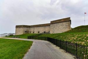 fort trumbull in new london, connecticut an der atlantikküste, erbaut im egyptian revival style im 19. jahrhundert. foto