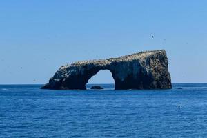 Arch Rock auf Anacapa Island, Channel Islands National Park, Kalifornien. foto