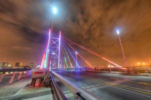 Nelson-Mandela-Brücke bei Nacht - Johannesburg foto