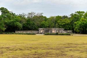 Venus-Plattform auf dem großen Platz in Chichen Itza, einer großen präkolumbianischen Stadt, die von den Mayas in Yucatan erbaut wurde. eines der neuen 7 Weltwunder. foto