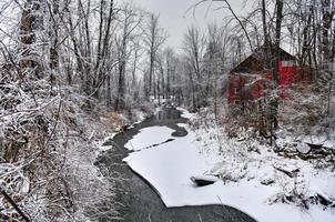 Willow Brook in Brownsville, Vermont im Winter. foto