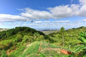 tropische panoramische landschaft über cienfuegos, kuba. foto