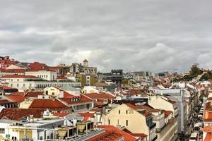 luftaufnahme der augusta-straße in der nähe des handelsplatzes in lissabon, portugal. foto