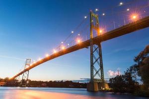 Tausend-Inseln-Brücke bei Nacht foto