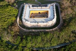 luftaufnahme der festung von san miguel, in campeche, mexiko auf der halbinsel yucatan. foto