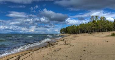 Ufer des Baikalsees foto