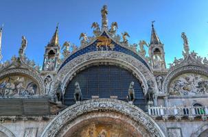 Markusplatz in Venedig Italien. es ist der wichtigste öffentliche platz von venedig, italien, wo er allgemein nur als la piazza bekannt ist. foto