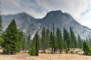 South Fork Kings River im Kings Canyon National Park, Kalifornien. foto