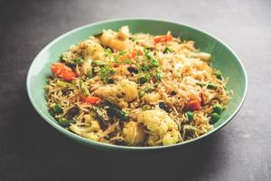 Tahri, Tehri, Tehiri oder Tahari ist ein indisches Eintopfgericht aus gemischtem Gemüse und Reis foto