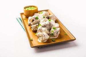 vegetarischer Soja-Malai-Chaap aus Soja-Chaap mit weißer cremiger Soße foto