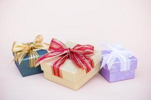 geschenke box dekor für neujahr und weihnachten hintergrund und kopierraum, vintage danke besonderen stil foto