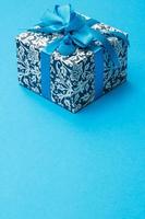 blaue Geschenkbox foto