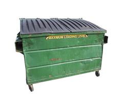 grüner müll oder recyceln müllcontainer auf weiß mit beschneidungspfad foto