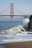 die golden gate bridge im morgennebel, san francisco foto