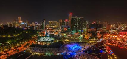 Blick auf Singapur Quarter Clarke Quay bei Nacht foto