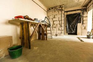 Renovierungskonzept - Zimmer während der Restaurierung foto