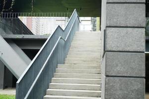 Vorderansicht der Backsteintreppe im Freien foto