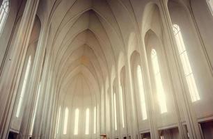 Innenfoto des berühmten Hallgrimskirkja-Kirchengebäudes foto