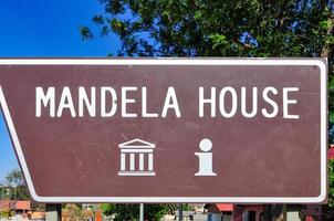 Melden Sie sich an Nelson Mandelas Haus in der Vilakazi Street in Soweto, Südafrika. foto