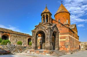 das alte kloster khor virap in armenien. es liegt in der ararat-ebene in armenien. foto