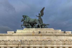 altar des vaterlandes auch bekannt als nationales denkmal für sieger emmanuel ii in rom, italien. foto