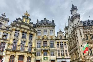 der Grand Place an einem bewölkten Tag in Brüssel, Belgien foto