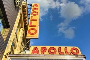 New York City - 13. August 2016 - Apollo Theatre in Harlem, New York City. Es ist einer der ältesten und berühmtesten Musiksäle und im nationalen Register historischer Orte aufgeführt. foto