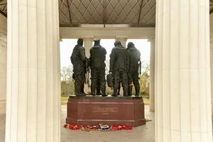 London, Großbritannien - 24. November 2016 - Royal Air Force Bomber Command Memorial im Green Park in London, Großbritannien. Queen Elizabeth II. eröffnete die Gedenkstätte offiziell im Juni 2012. foto