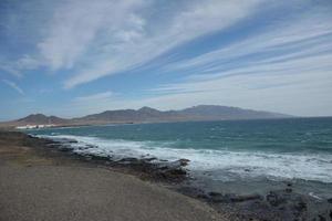 Vulkanische geologische Korodschichten, Faro de Punta Jandia, Fuerteventura, Kanarische Inseln, Spanien. foto