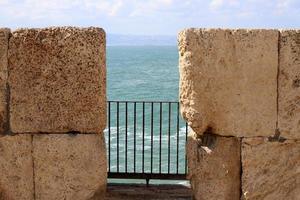 Wand einer alten Festung im Norden Israels. foto