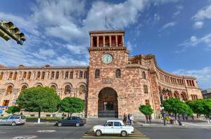 Platz der Republik, der zentrale Stadtplatz in Eriwan, der Hauptstadt Armeniens, 2022 foto