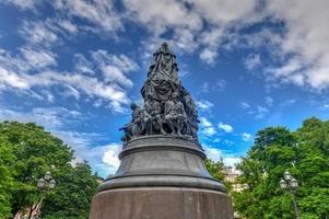 Denkmal für Katharina die Große im Katharinenpark in Sankt Petersburg, Russland foto