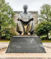 nikola tesla monument - niagarafälle, new york, 2022 foto