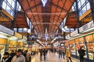 große markthalle - budapest, ungarn, 2022 foto