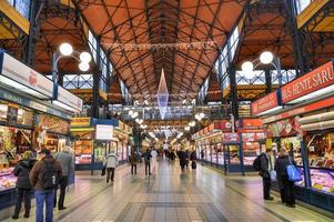 große markthalle - budapest, ungarn, 2022 foto