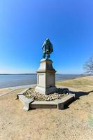 Statue von William Couper im Jahr 1909 von Captain John Smith in James Fort, Jamestown Island. foto