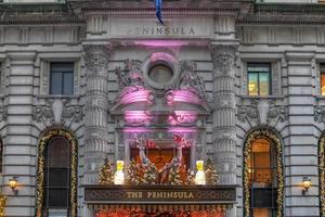 New York City – 25. Dezember 2018 – Das Peninsula Hotel, Teil der Halbinselgruppe von Hongkong, ist ein Luxushotel an der Fifth Avenue und der 55th Street in New York. foto