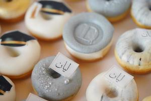 Graduierung Mini-Donuts für die Gastronomie. Khobar, Saudi-Arabien, 13. Juli 2022. foto