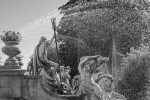 Sprühwasser, Neptunbrunnen, Cheltenham, Großbritannien foto