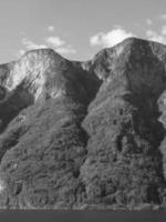 Flam und der Aurlandsfjord in Norwegen foto