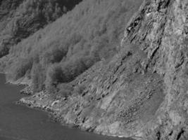 Flam und der Aurlandsfjord in Norwegen foto