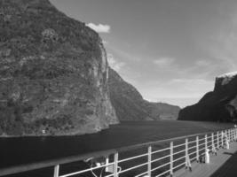 Flam und der Aurlandsfjord in Norwegen foto