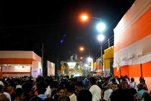 1. Juli 2022, Kalkutta, Westbengalen, Indien. riesige menschenmenge für kalkutta iskcon rath yatra foto