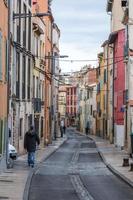 Ansichten aus einer kleinen Stadt in Südfrankreich foto