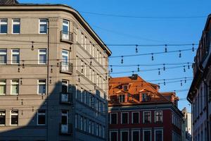 Blick auf das Stadtzentrum von Riga an einem sonnigen Morgen foto