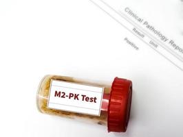 Stuhlprobe für den m2-pk- oder m2-Pyruvatkinase-Test, ist eine nicht-invasive Screening-Methode zur Früherkennung von Darmkrebs und Polypen. foto