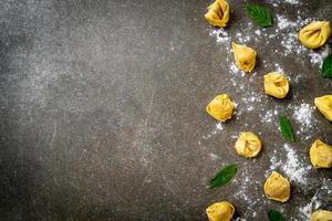 traditionelle italienische Tortellini-Pasta foto