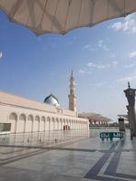 schöne tagesansicht von masjid al nabawi, medina, saudi-arabien. foto