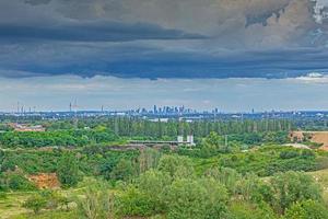 Panoramablick auf die Frankfurter Skyline aus südwestlicher Richtung foto